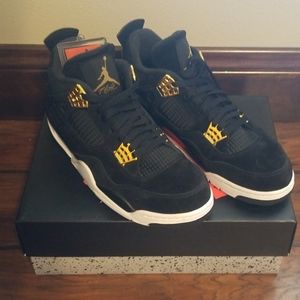 Air Jordan 4's (Royalty)